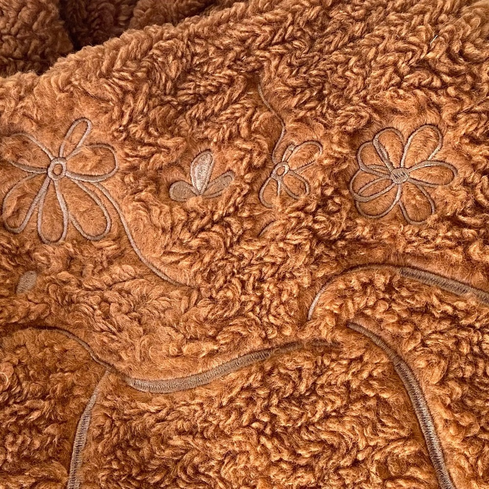 Easel Los Angeles Schnauzer Embroidered Teddy Bomber Jacket Camel, Size S NWT - Picture 12 of 12